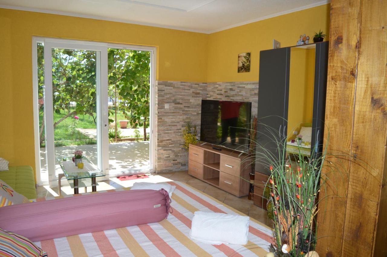 Studio Apartments Luka Biograd - Benkovac Exterior photo
