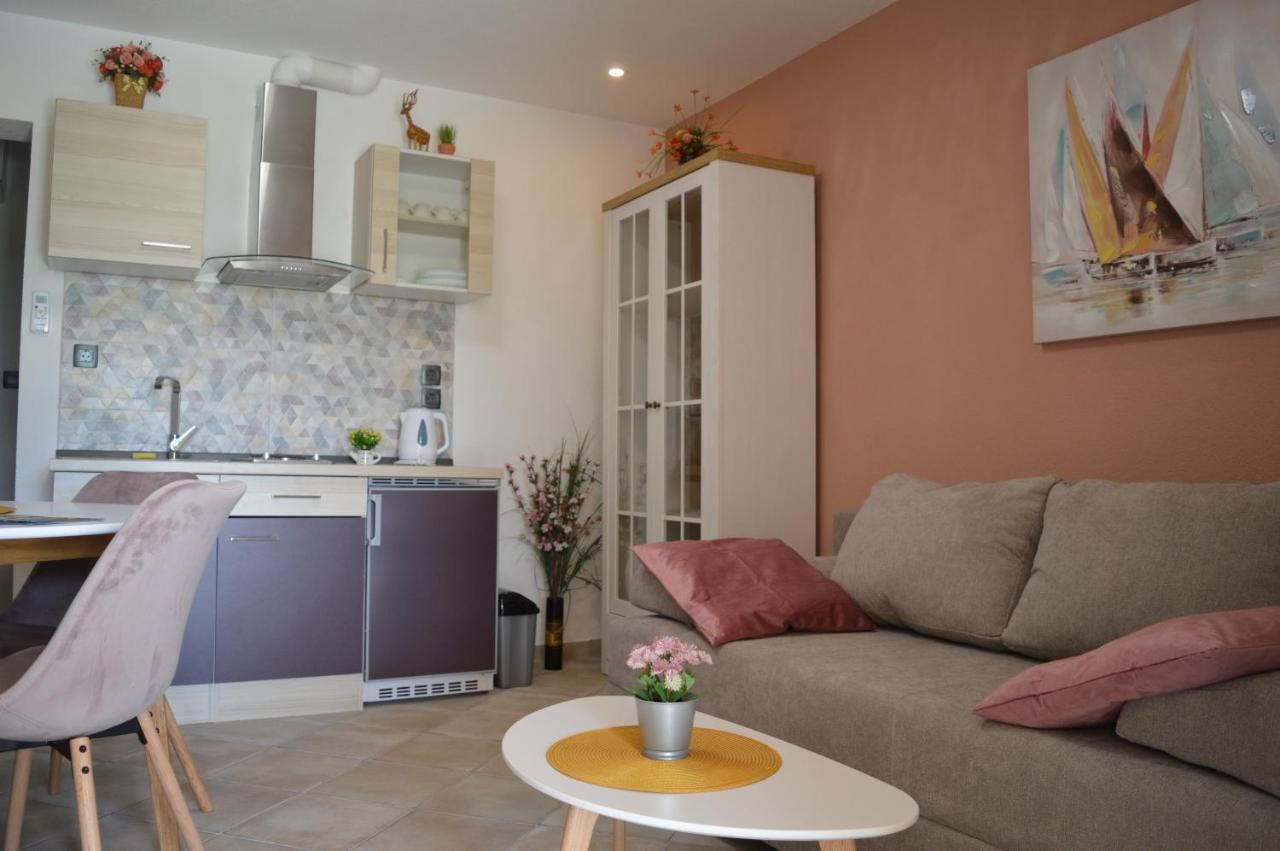 Studio Apartments Luka Biograd - Benkovac Exterior photo