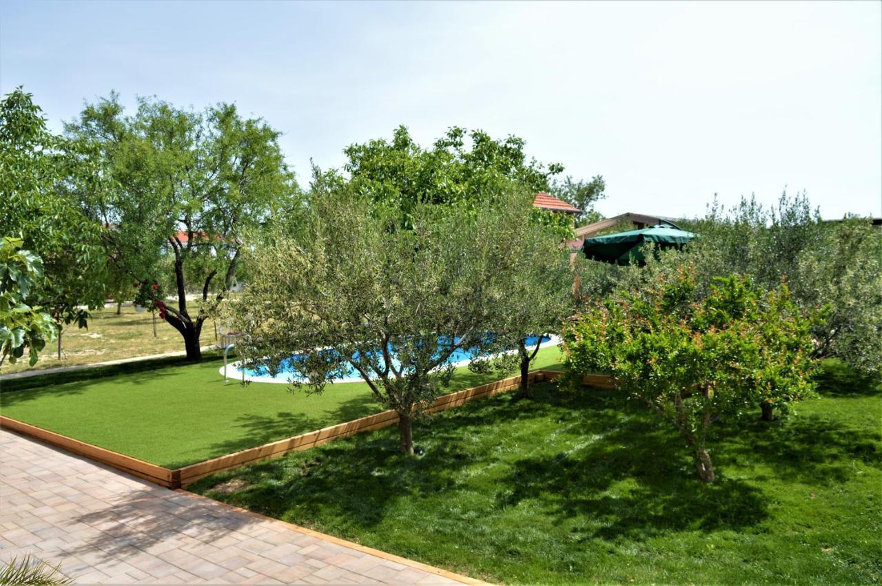 Studio Apartments Luka Biograd - Benkovac Exterior photo